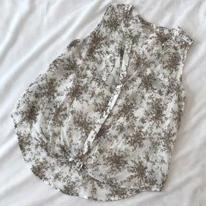 Beautiful Lucky button up tank